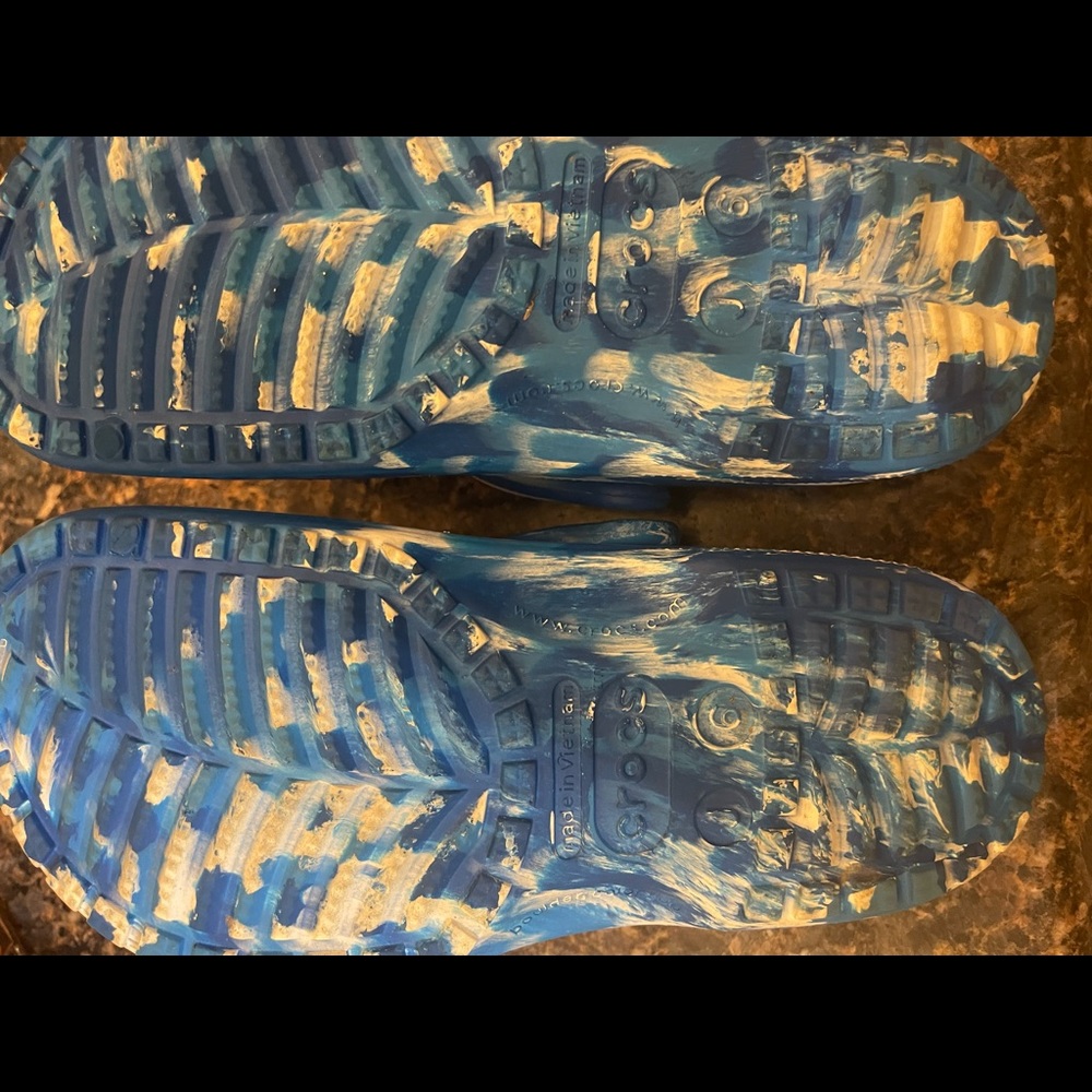 Marbled crocs - Picture 7 of 8